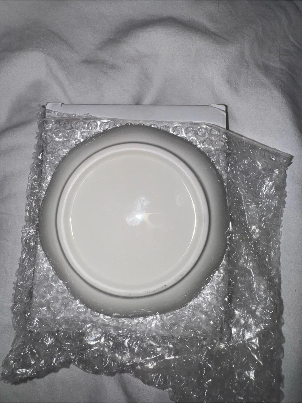 Elegant White 'Sister-in-Law' Decorative Plate